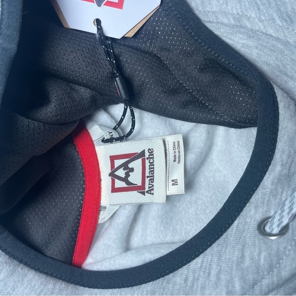 Avalanche Outdoor supply company Gray Hoodie medium - Picture 8 of 11